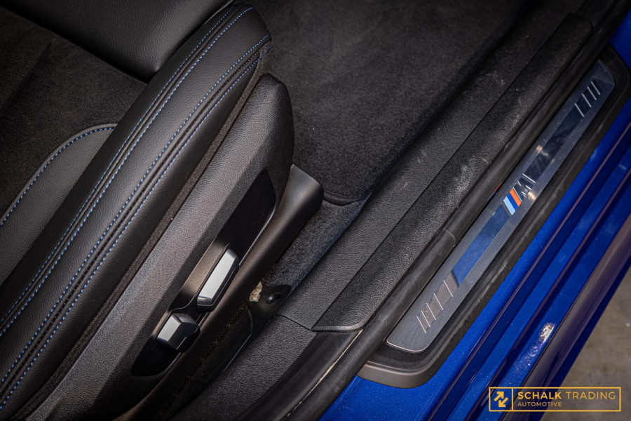 BMW 3 Serie 330E xDrive|Pano|M-Sport|TrekH|E-stoel|Garantie|HUD|1eig