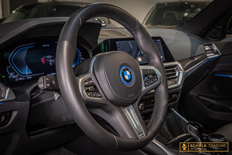 BMW 3 Serie 330E xDrive|Pano|M-Sport|TrekH|E-stoel|Garantie|HUD|1eig