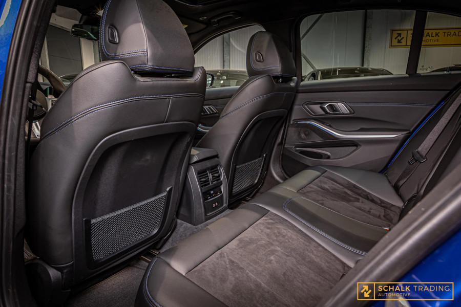 BMW 3 Serie 330E xDrive|Pano|M-Sport|TrekH|E-stoel|Garantie|HUD|1eig