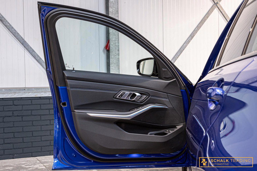 BMW 3 Serie 330E xDrive|Pano|M-Sport|TrekH|E-stoel|Garantie|HUD|1eig