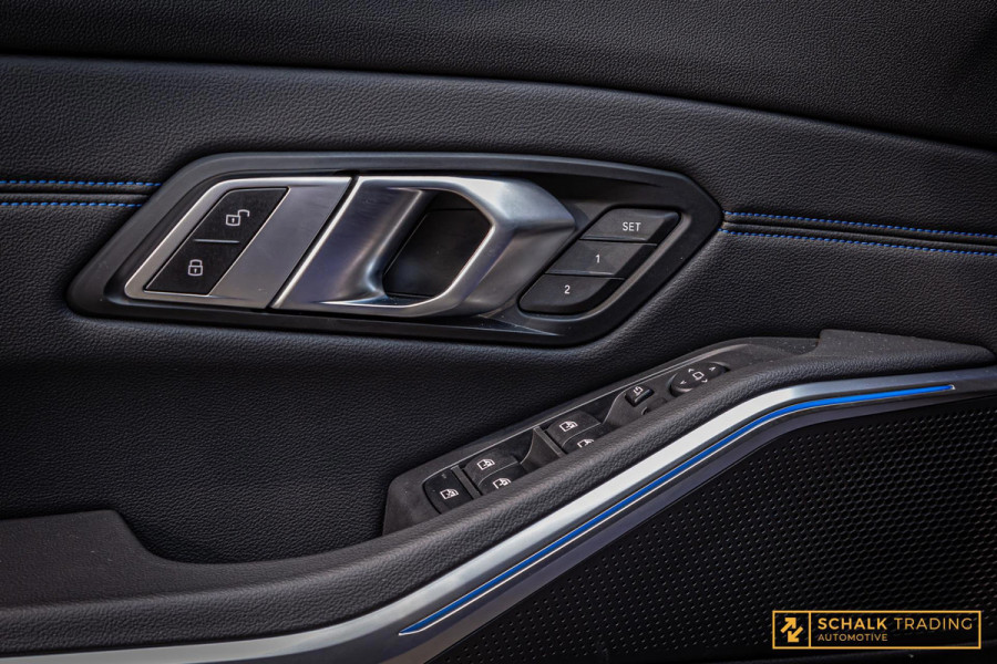 BMW 3 Serie 330E xDrive|Pano|M-Sport|TrekH|E-stoel|Garantie|HUD|1eig