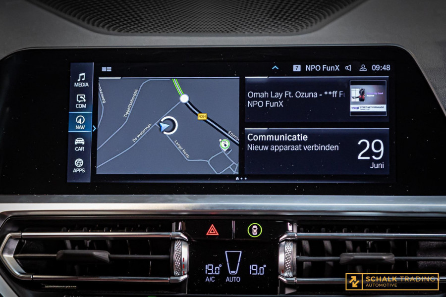 BMW 3 Serie 330E xDrive|Pano|M-Sport|TrekH|E-stoel|Garantie|HUD|1eig