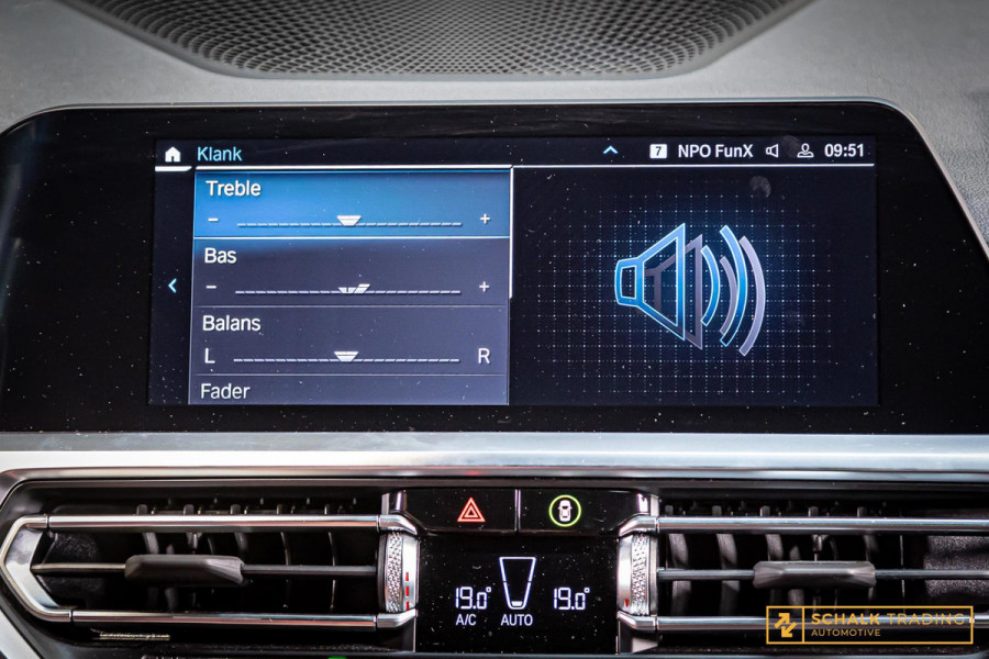 BMW 3 Serie 330E xDrive|Pano|M-Sport|TrekH|E-stoel|Garantie|HUD|1eig