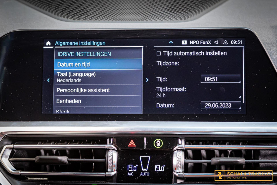 BMW 3 Serie 330E xDrive|Pano|M-Sport|TrekH|E-stoel|Garantie|HUD|1eig