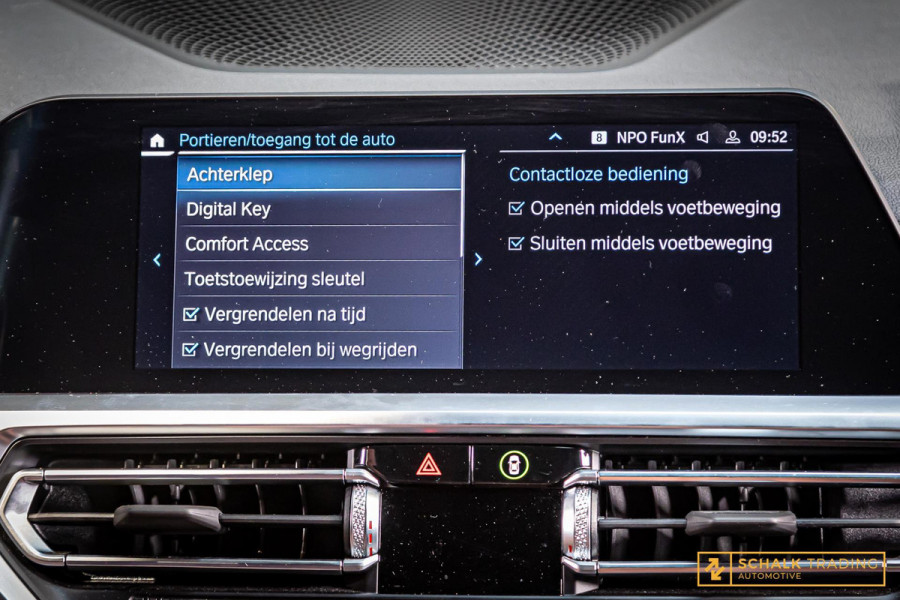 BMW 3 Serie 330E xDrive|Pano|M-Sport|TrekH|E-stoel|Garantie|HUD|1eig