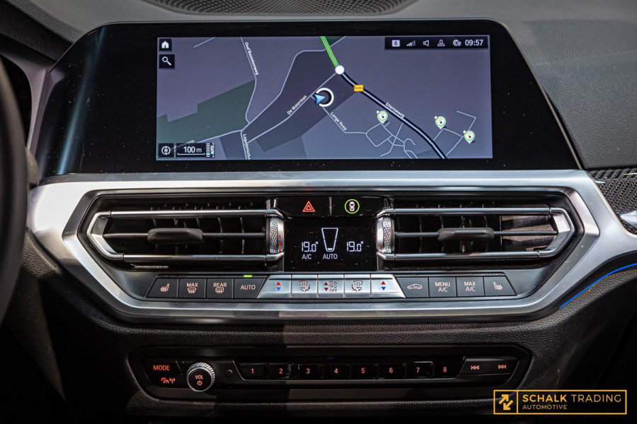 BMW 3 Serie 330E xDrive|Pano|M-Sport|TrekH|E-stoel|Garantie|HUD|1eig