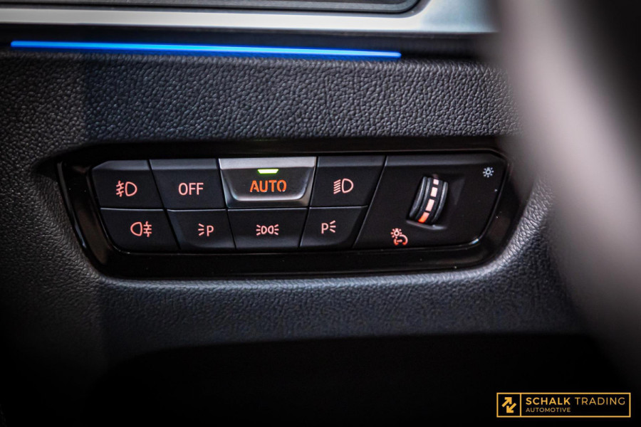 BMW 3 Serie 330E xDrive|Pano|M-Sport|TrekH|E-stoel|Garantie|HUD|1eig
