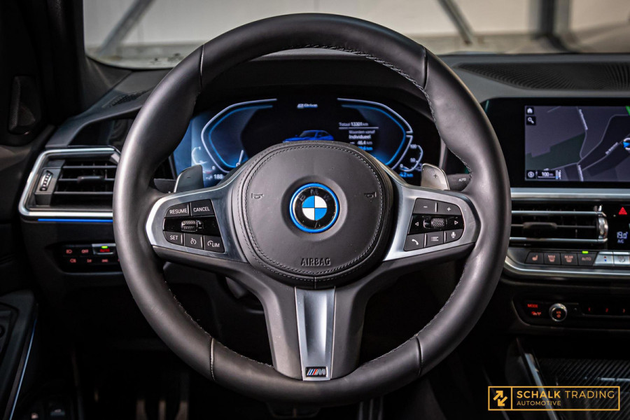 BMW 3 Serie 330E xDrive|Pano|M-Sport|TrekH|E-stoel|Garantie|HUD|1eig