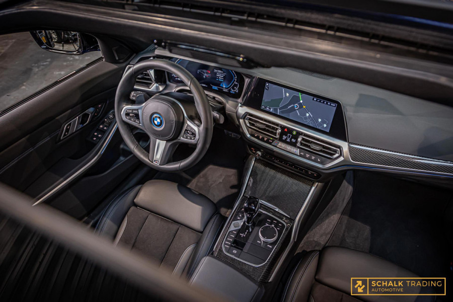 BMW 3 Serie 330E xDrive|Pano|M-Sport|TrekH|E-stoel|Garantie|HUD|1eig