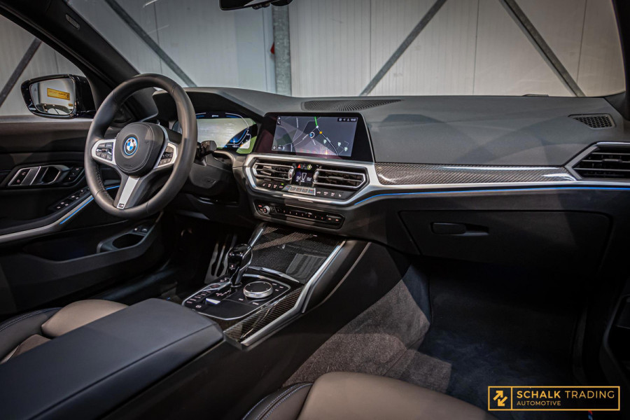 BMW 3 Serie 330E xDrive|Pano|M-Sport|TrekH|E-stoel|Garantie|HUD|1eig