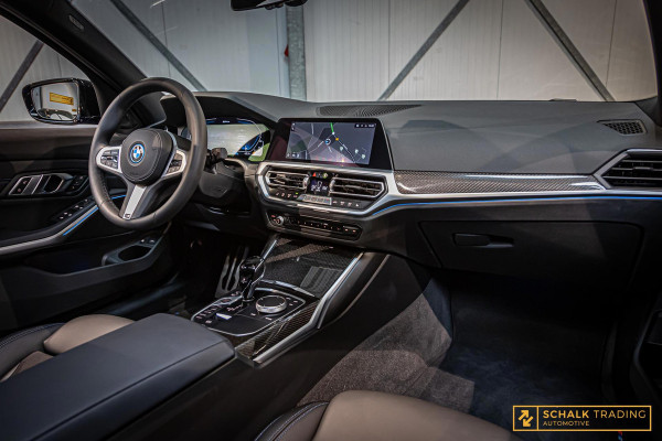 BMW 3 Serie 330E xDrive|Pano|M-Sport|TrekH|E-stoel|Garantie|HUD|1eig
