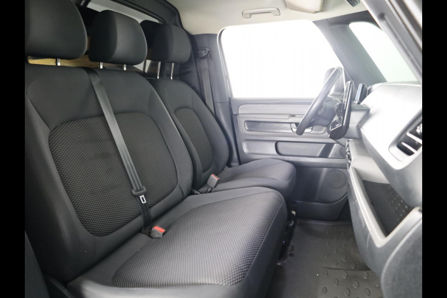 Volkswagen ID. Buzz Cargo 77 kWh 204PK | Navigatie | Parkeercamera | Verwarmde voorruit | 19 inch LM wielen |