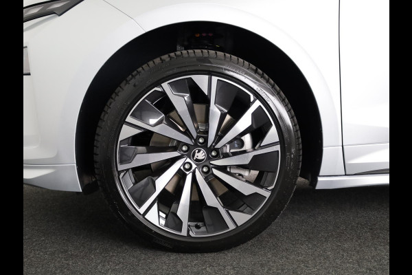 Škoda Enyaq 85 Sportline 286 pk 21 inch | Head up | Lightband | Blind spot | Adaptive Cruise | Panoramadak