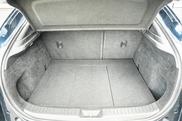 Mazda CX-30 2.0 AWD e-SkyActiv M Hybrid Tijdelijke Black friday deal, nu van 27850 .- voor 26450.-