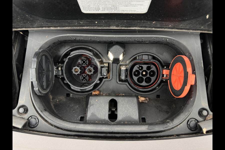 Nissan Leaf Tekna 40 kWh { SOH-92% } (INCL-BTW ) *LUXURY-LEATHER | FULL-LED | KEYLESS | NAVI-FULLMAP | BLIND-SPOT | DAB+ | HEATED-COMFORTSEATS | DIGI-COCKPIT | PRIVACY-GLASS | TOPVIEW-CAMERA | 17"ALU*