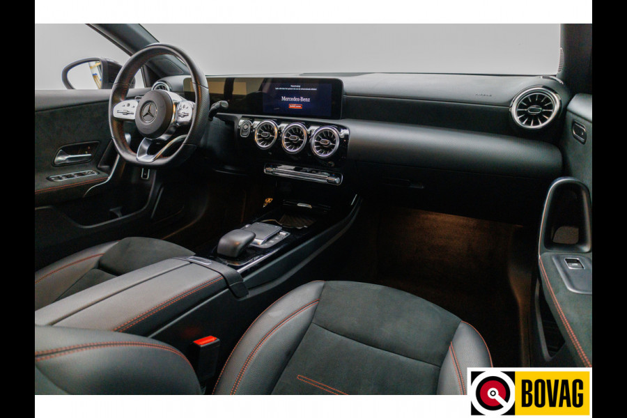 Mercedes-Benz A-Klasse 250 e AMG Line | Cruise-control | PDC V+A + Camera | Stoelverwarming Sfeerverlichting, Extra getint glas, Navigatie, Aplle Carplay/Android auto, Keyless
