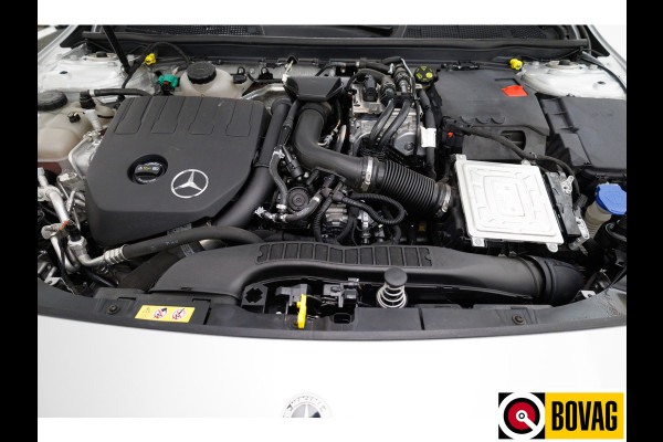 Mercedes-Benz A-Klasse 250 e AMG Line | Cruise-control | PDC V+A + Camera | Stoelverwarming Sfeerverlichting, Extra getint glas, Navigatie, Aplle Carplay/Android auto, Keyless