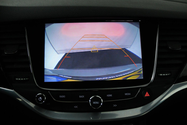 Opel Astra Sports Tourer 1.4 Business Executive (ACHTERUITRIJCAMERA, PARKEERSENSOREN, CRUISE CONTROL, NAVIGATIE)