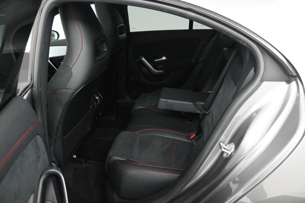 Mercedes-Benz CLA-Klasse 250 e Business Solution AMG Limited (PANORAMADAK, SFEERVERLICHTING, STOELVERWARMING, ACHTERUITRIJCAMERA)