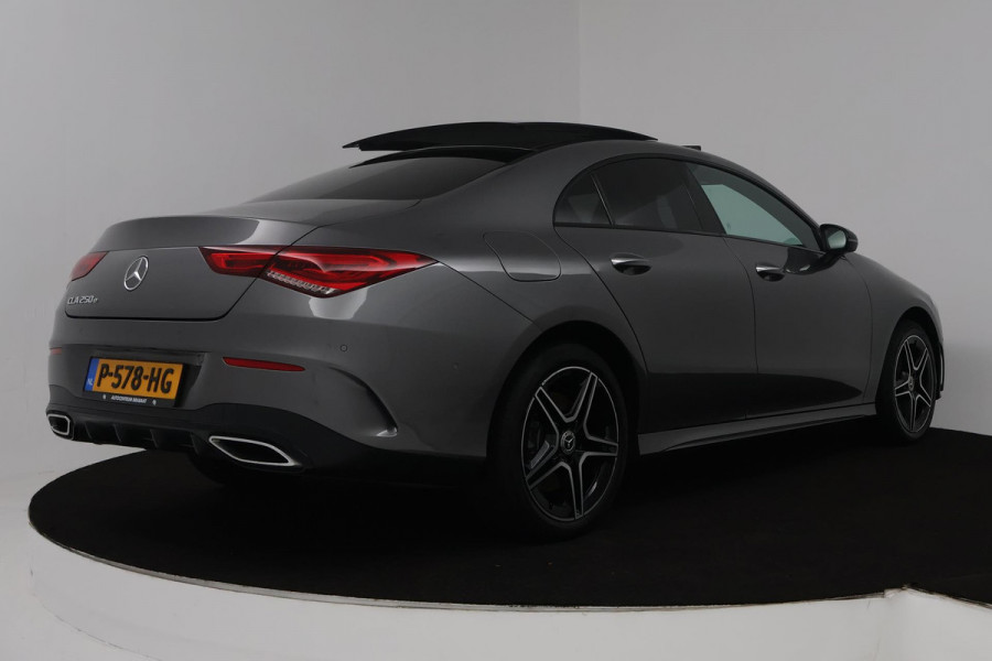 Mercedes-Benz CLA-Klasse 250 e Business Solution AMG Limited (PANORAMADAK, SFEERVERLICHTING, STOELVERWARMING, ACHTERUITRIJCAMERA)
