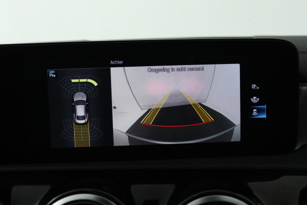 Mercedes-Benz CLA-Klasse 250 e Business Solution AMG Limited (PANORAMADAK, SFEERVERLICHTING, STOELVERWARMING, ACHTERUITRIJCAMERA)
