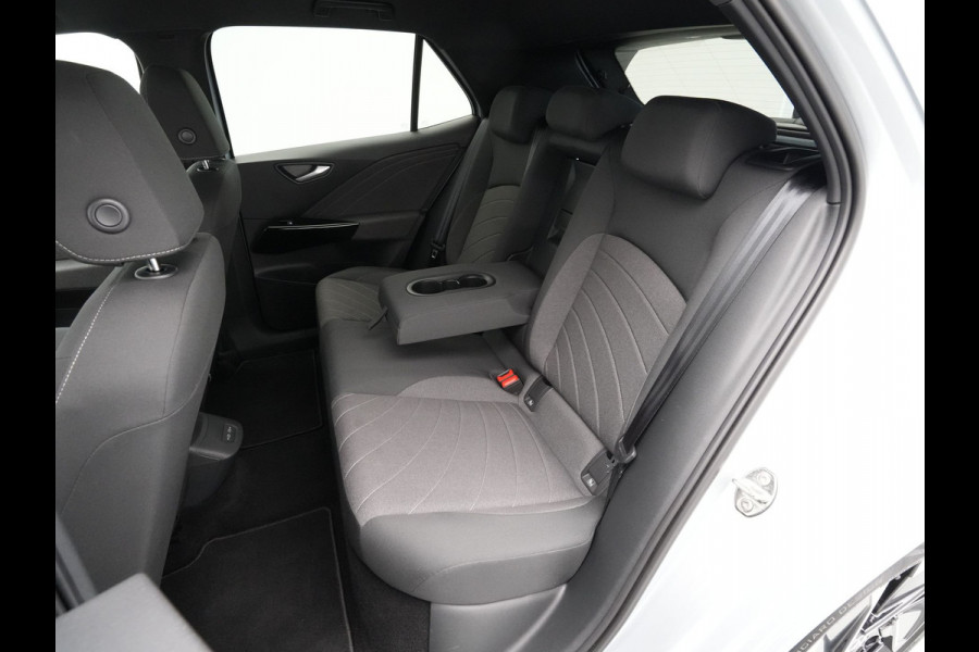 Volkswagen ID.3 Pro Business 59 kWh Navigatie Camera Stoel/Stuurverwarming Carplay Acc Pdc 243