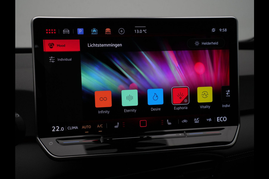 Volkswagen ID.3 Pro Business 59 kWh Navigatie Camera Stoel/Stuurverwarming Carplay Acc Pdc 243