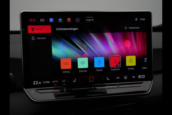 Volkswagen ID.3 Pro Business 59 kWh Navigatie Camera Stoel/Stuurverwarming Carplay Acc Pdc 243