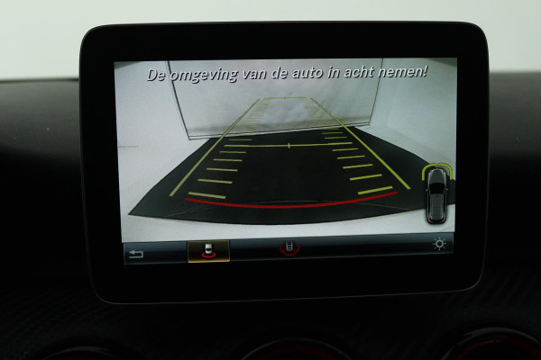 Mercedes-Benz A-Klasse AMG 45 4MATIC (PANORAMADAK, AERO PAKKET, KUIPSTOELEN, STOELVERWARMING, CAMERA, DEALER ONDERHOUDEN)