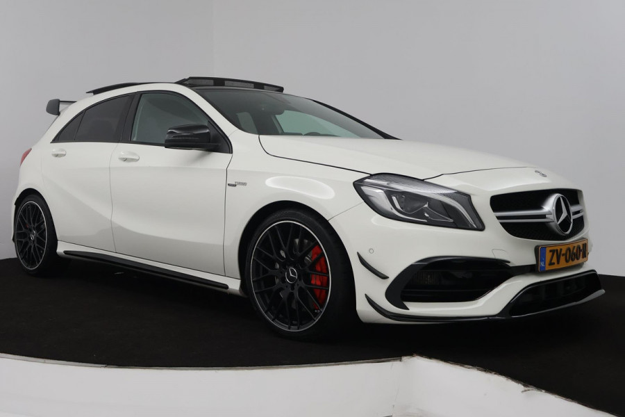 Mercedes-Benz A-Klasse AMG 45 4MATIC (PANORAMADAK, AERO PAKKET, KUIPSTOELEN, STOELVERWARMING, CAMERA, DEALER ONDERHOUDEN)