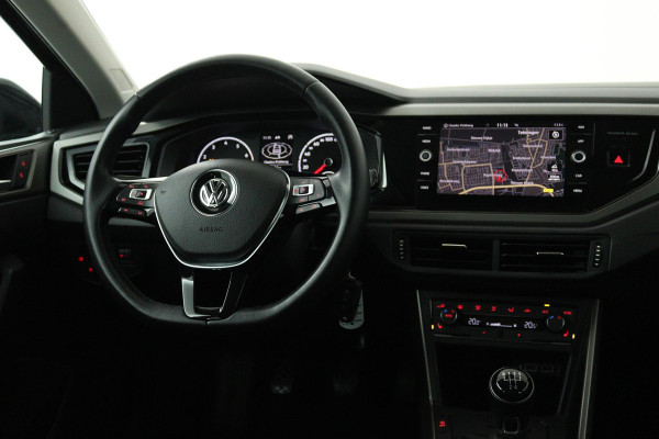 Volkswagen Polo 1.0 TSI Beats (STOELVERWARMING, NAVIGATIE, CRUISE CONTROL, PARKEERSENSOREN)
