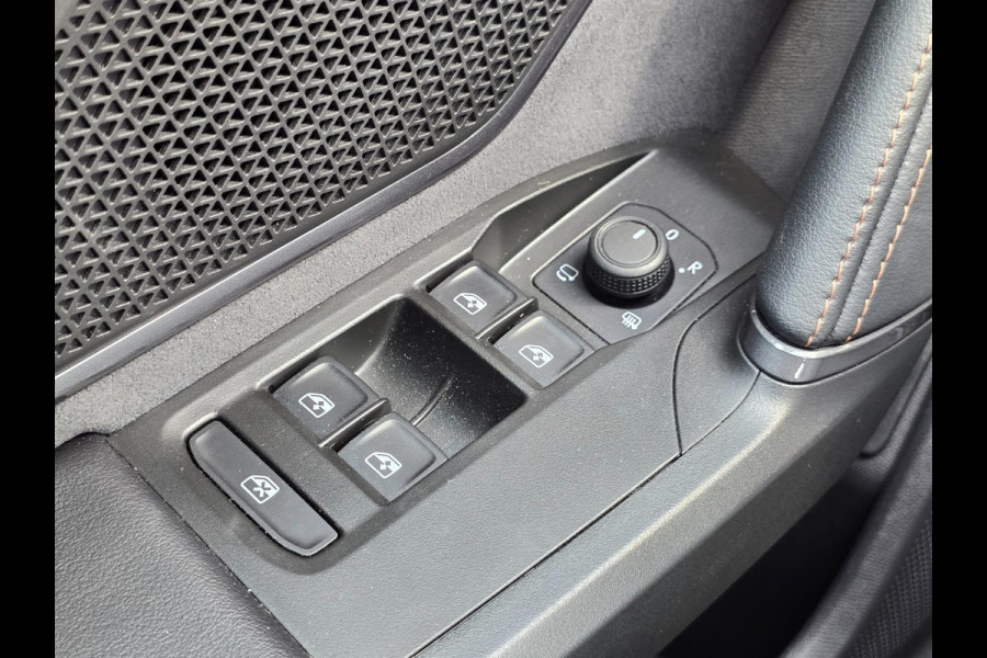 CUPRA Leon 1.5 TSI e-Hybrid VZ Nieuw Model 272PK Carplay/SENNHEISER/Stoelverwarming/Navi