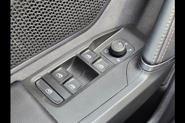 CUPRA Leon 1.5 TSI e-Hybrid VZ Nieuw Model 272PK Carplay/SENNHEISER/Stoelverwarming/Navi