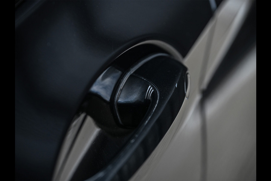 BMW X3 xDrive30e HIGH EXECUTIVE | M-SPORT | SHADOW LINE | COMFORT ACCESS | ACTIVE CRUISE | HEAD-UP | LEDER | STOELVERWARMING | PANORAMA