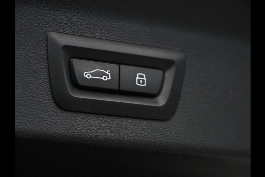 BMW X3 xDrive30e HIGH EXECUTIVE | M-SPORT | SHADOW LINE | COMFORT ACCESS | ACTIVE CRUISE | HEAD-UP | LEDER | STOELVERWARMING | PANORAMA