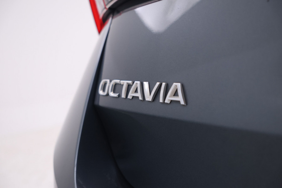 Škoda Octavia Combi 1.0 TSI Business Edition Trekhaak, Digital Dash, Airco.