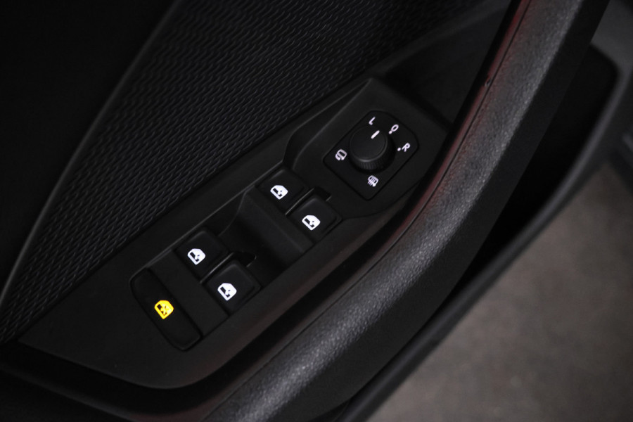 Škoda Octavia Combi 1.0 TSI Business Edition Trekhaak, Digital Dash, Airco.