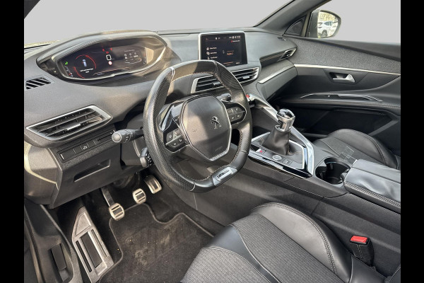 Peugeot 5008 1.2 PureTech GT-Line 7 pers // GT-line // PANORAMADAK // TREKHAAK