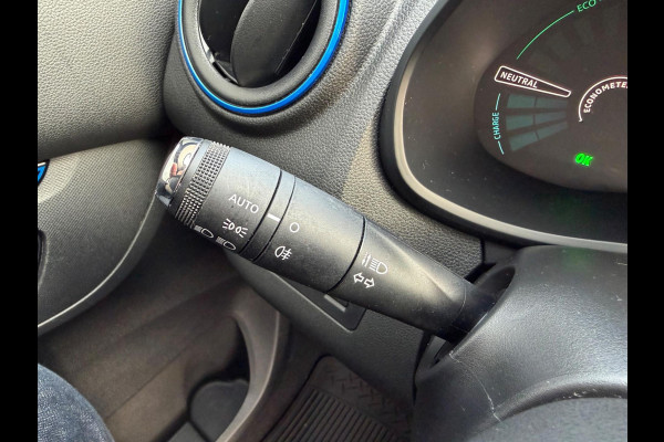 Dacia Spring Business 27 kWh, NAP, CarPlay, Camera, Navigatie