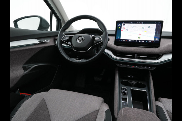 Škoda ENYAQ iV 60 [ 3-Fase ] {SOH-87%} (INCL-BTW) *PANO | FULL-LED | DIGI-COCKPIT | CAMERA | KEYLESS | NAVI-FULLMAP | PRIVACY-GLASS | AMBIENT-LIGHT | ECC | COMFORT-SEATS | DAB + | PDC | CRUISE | CARPLAY | TOWBAR | 19 "ALU*