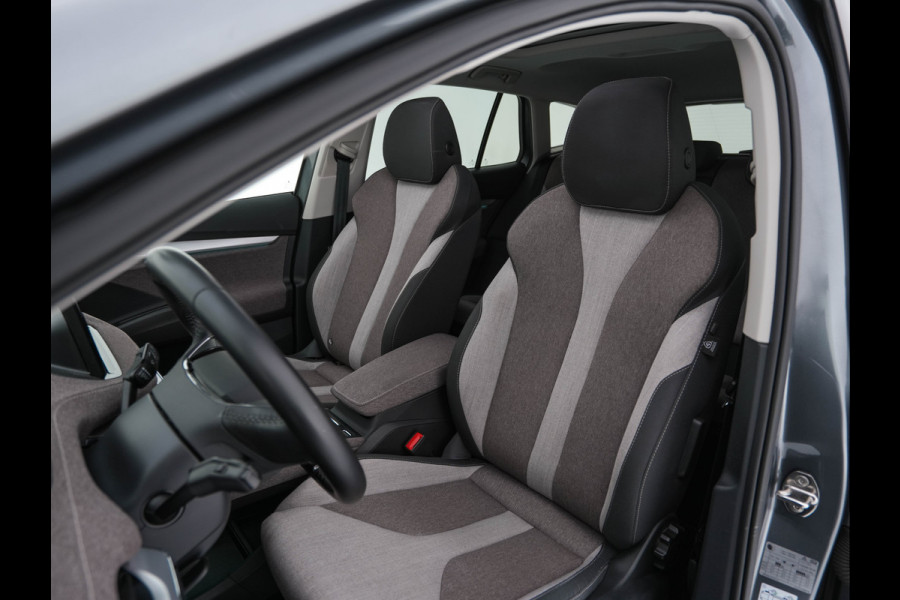 Škoda ENYAQ iV 60 [ 3-Fase ] {SOH-87%} (INCL-BTW) *PANO | FULL-LED | DIGI-COCKPIT | CAMERA | KEYLESS | NAVI-FULLMAP | PRIVACY-GLASS | AMBIENT-LIGHT | ECC | COMFORT-SEATS | DAB + | PDC | CRUISE | CARPLAY | TOWBAR | 19 "ALU*