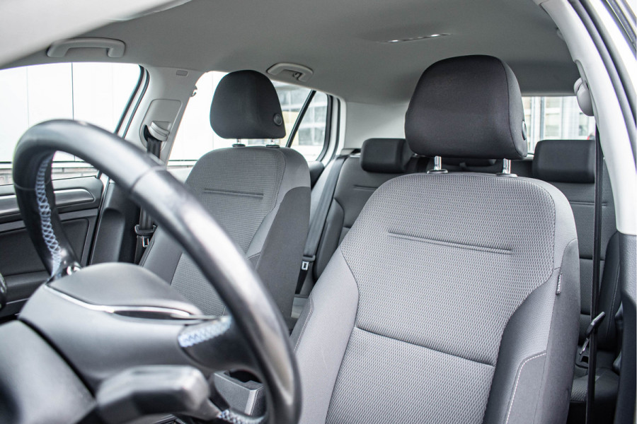 Volkswagen e-Golf | Apple CarPlay Tijdelijke Black friday deal, nu van 12250.- voor 10900.-