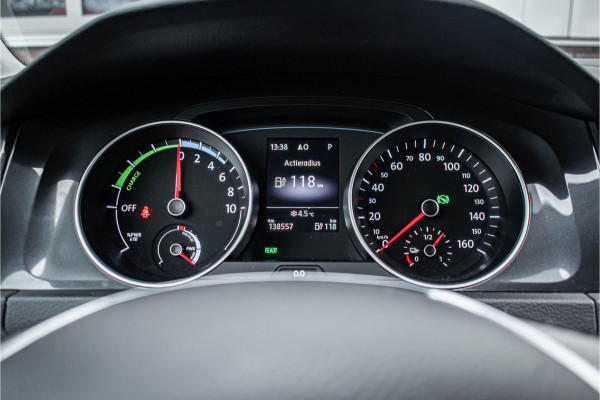 Volkswagen e-Golf | Apple CarPlay Tijdelijke Black friday deal, nu van 12250.- voor 10900.-