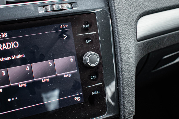 Volkswagen e-Golf | Apple CarPlay Tijdelijke Black friday deal, nu van 12250.- voor 10900.-