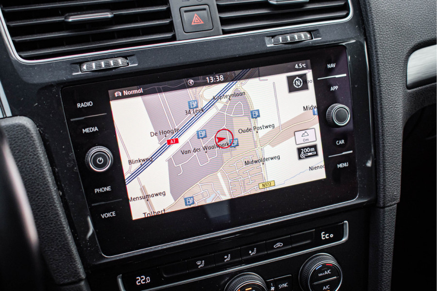 Volkswagen e-Golf | Apple CarPlay Tijdelijke Black friday deal, nu van 12250.- voor 10900.-