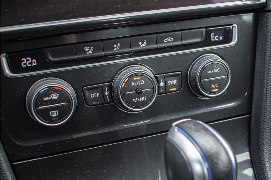 Volkswagen e-Golf | Apple CarPlay Tijdelijke Black friday deal, nu van 12250.- voor 10900.-