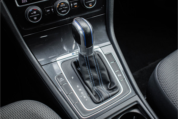 Volkswagen e-Golf | Apple CarPlay Tijdelijke Black friday deal, nu van 12250.- voor 10900.-