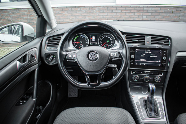 Volkswagen e-Golf | Apple CarPlay Tijdelijke Black friday deal, nu van 12250.- voor 10900.-