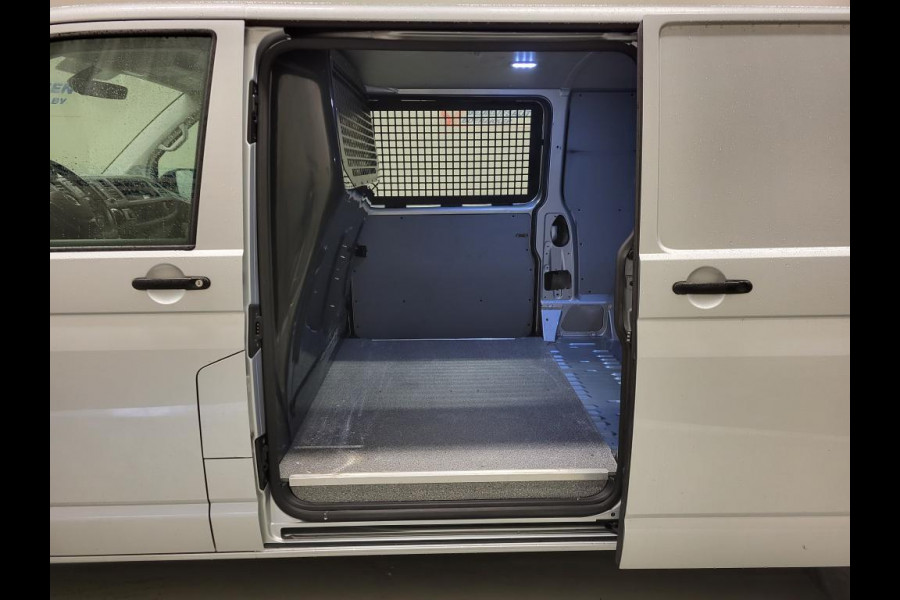 Volkswagen Transporter 2.0TSI 150pk L2/H1 Trekhaak Benzine!