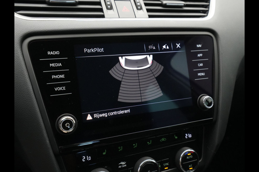 Škoda Octavia Combi 1.0 TSI 115pk Greentech Business Edition Navigatie Stoelverwarming Clima Pdc Cruise Argon